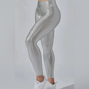 Flamingo Shop Women's Metallic Crop Sports Leggings - Size Large